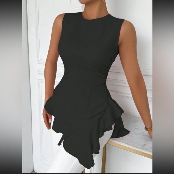 Luxe pink round neck ruffle hem sleeveless blouse - Picture 12 of 16